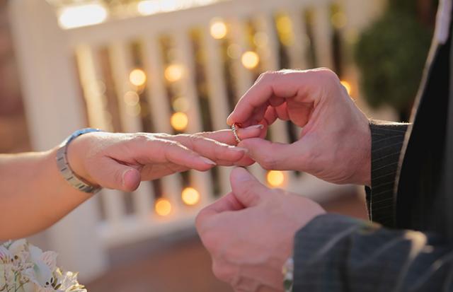 でき婚で仮に失敗してもやり直しがきく業界と信じている
